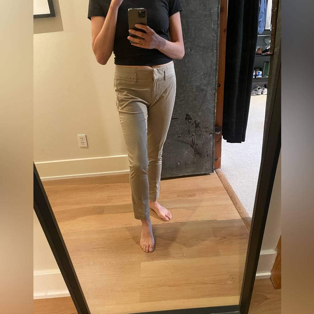 Zara Women’s Khaki Slim Fit trousers sz 6 fits like a 4